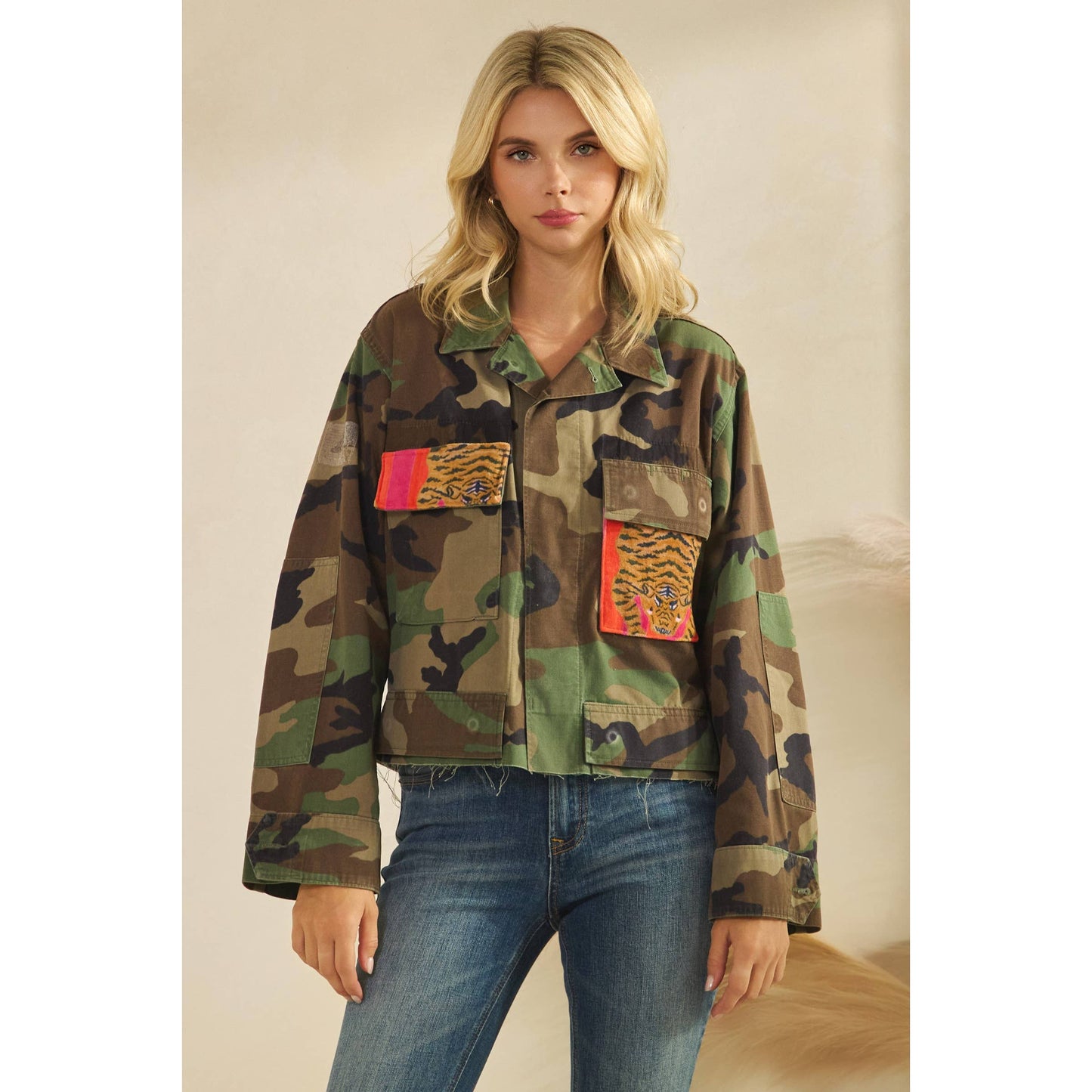 Camo jacket with Tiger Print contrast
