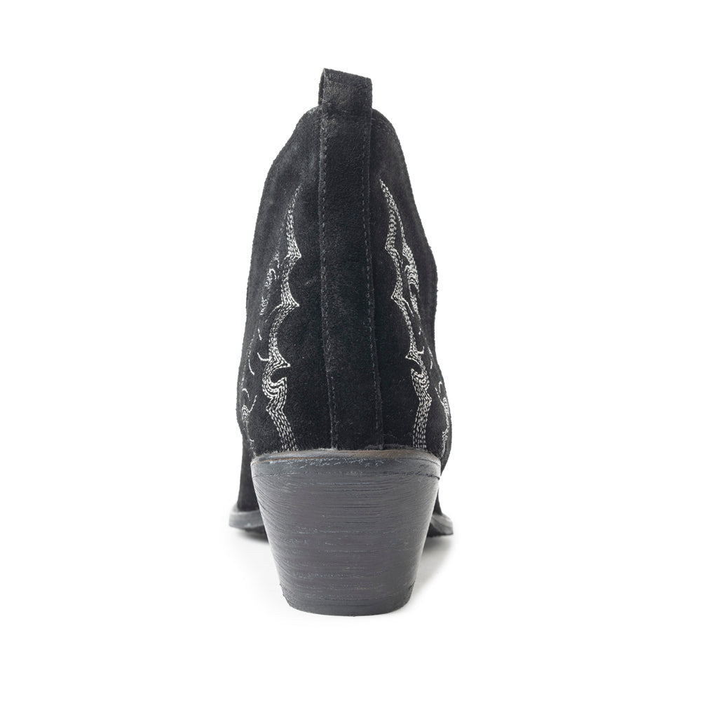 Trail Runner Booties in Black